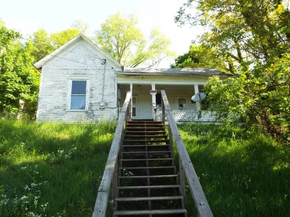 111 W High St, Salem, WV 26426