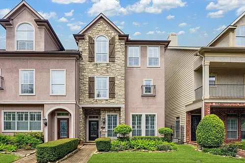 427 N Gate Stone Photo 1