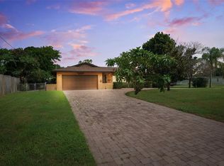 1701 Pinellas Point Dr S, Saint Petersburg, FL 33712