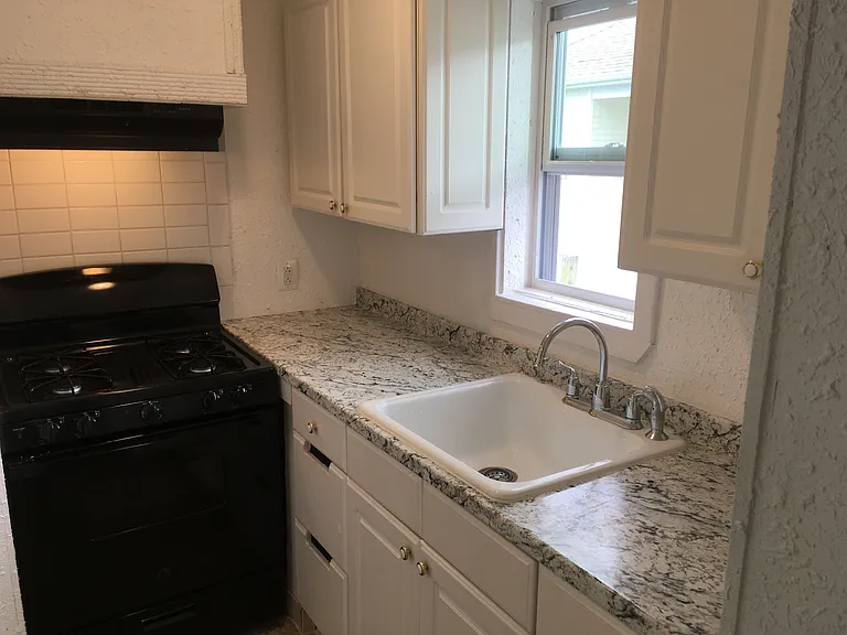 E Maple Ave — Photo 6