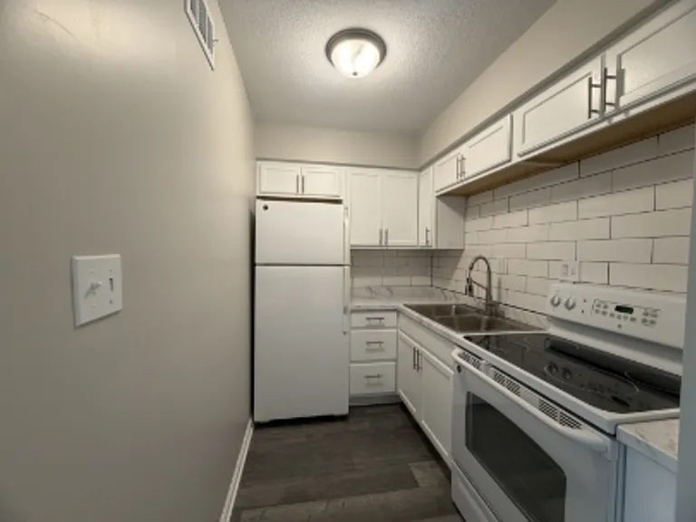 611 Ewing Ave #A — Photo 8