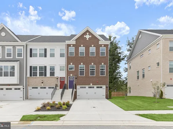 1732 Watercrossing Rd, Pikesville, MD 21208
