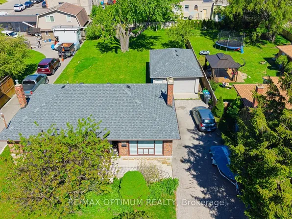 1747 Coram Cres, Mississauga, ON L4X 1L2