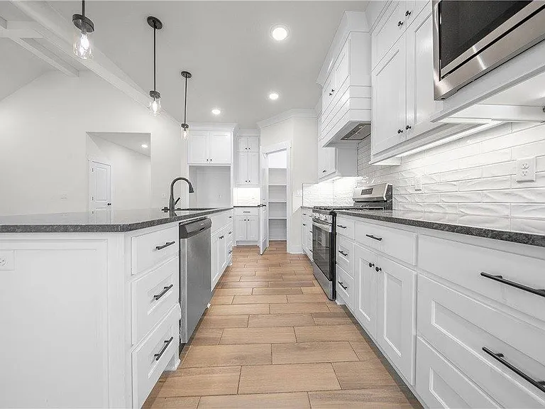 2040 Myrrh Pl — Photo 4