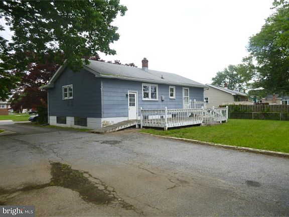4th image of 3610 N Clearwater Ln