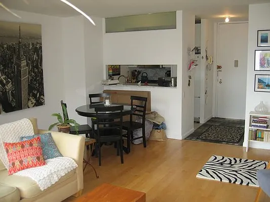 Rented by NY NY Condo, Inc | media 10