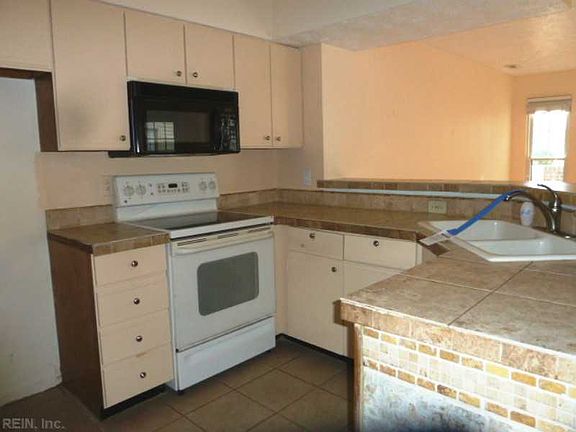 5th image of 740 Brookside Dr APT 102