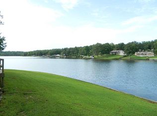 90 Ridgecrest Ln, Lexington, TN 38351