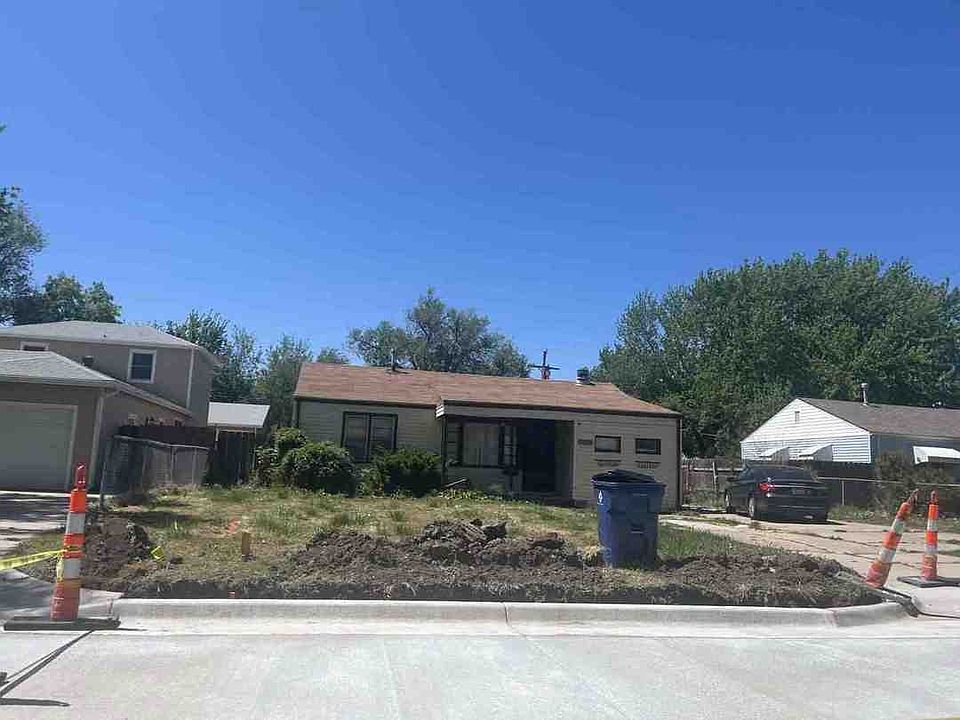 1st image of 3033 S Fern Ave