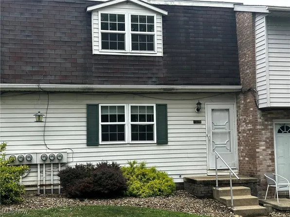 1319 S Sandlewood Oval, Kent, OH 44240