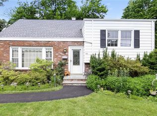 30 Boxwood Rd, Yonkers, NY 10710