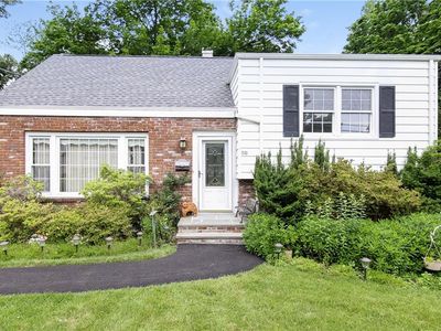 30 Boxwood Rd, Yonkers, NY, 10710