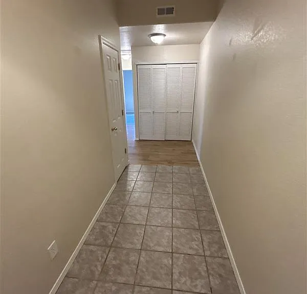 3011 Mandalay Grv #9 — Photo 5