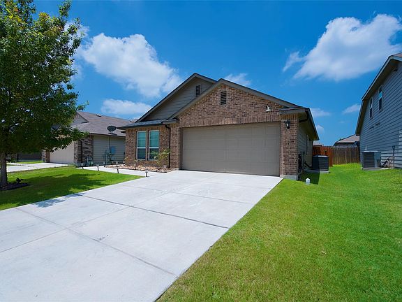 4th image of 1041 Dumfries Dr