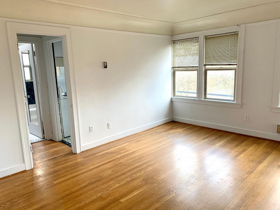 Living area view 1