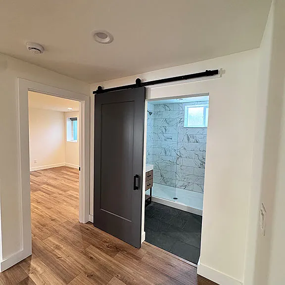 Bedroom | Bathroom