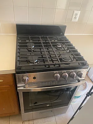 Rented by Ambassador Realty Co | media 5