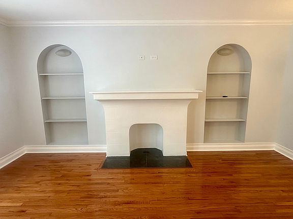 3rd image of 2310 W Farwell Ave APT 2W