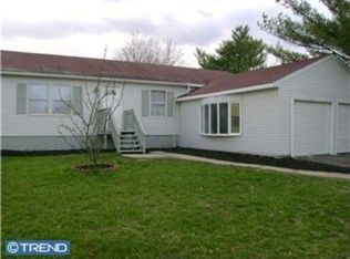 51 Penfield Ln, Sicklerville, NJ 08081