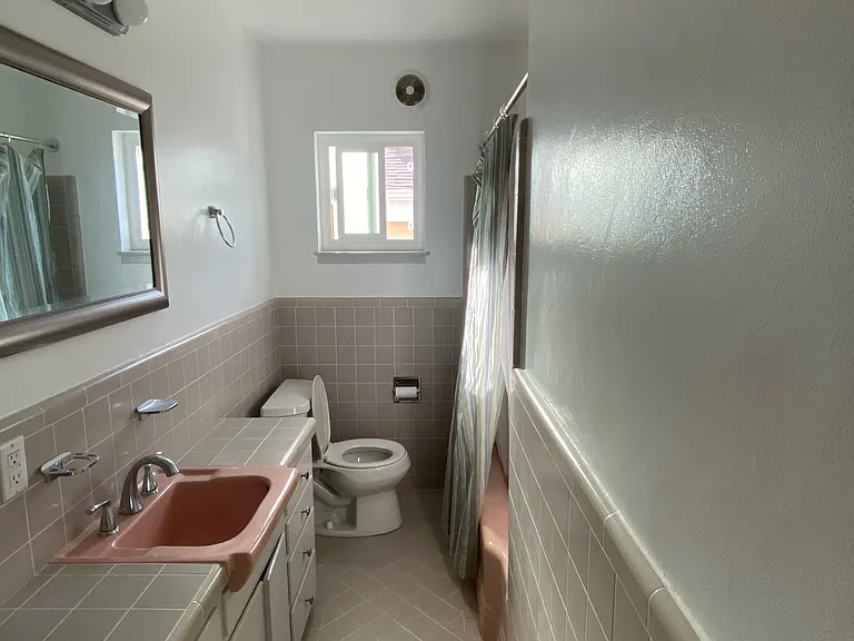 561 Miller Ave — Photo 4