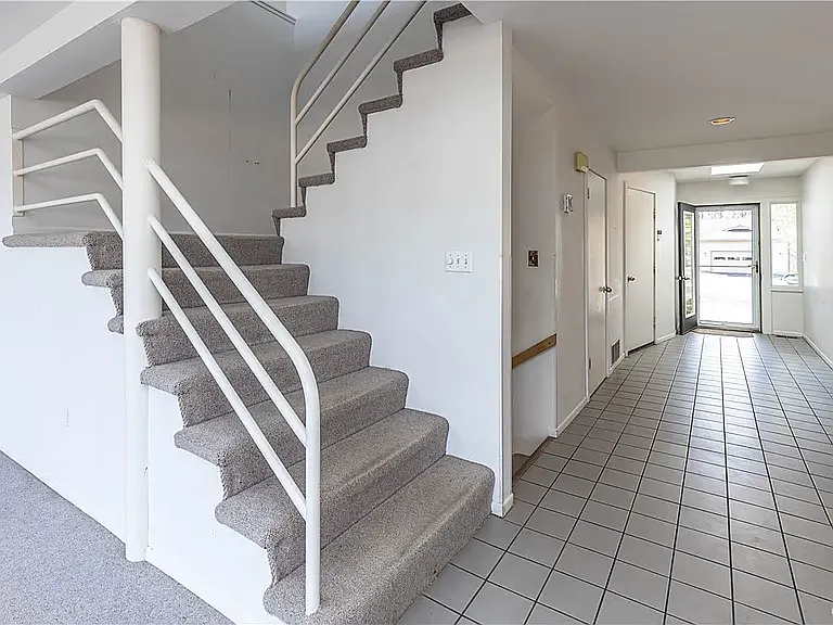 7520 Spectrum Way — Photo 23