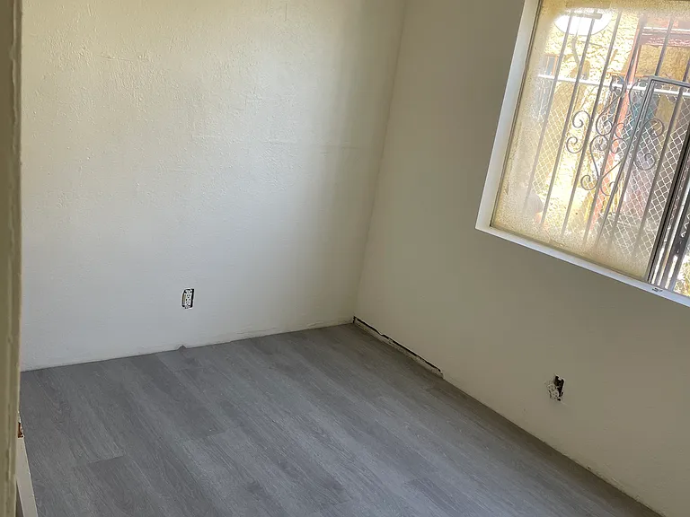 10616 S Central Ave #A — Photo 12