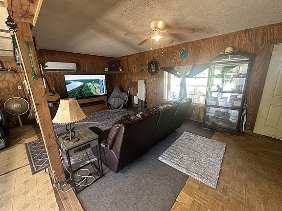 5th image of 118 Rommel Ct