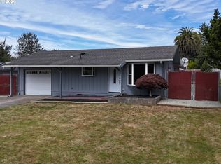 412 Fir St, Brookings, OR 97415