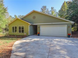 125 Griggs Rd, Six Mile, SC 29682