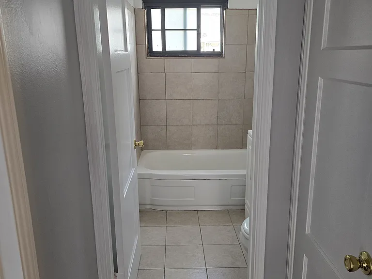 8927 Reading Ave #8927 — Photo 3