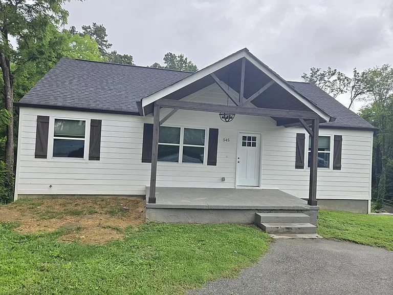 545 Lakeview Dr #A — Photo 1