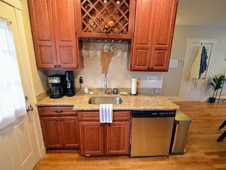 103 Welles Ave #1L — Photo 5