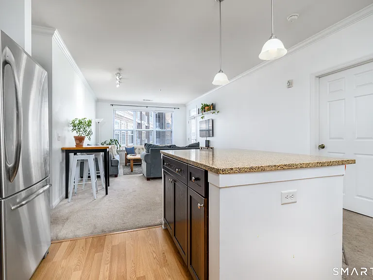 850 E Main St #412 — Photo 8