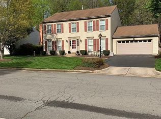 4307 Warner Ln, Chantilly, VA 20151