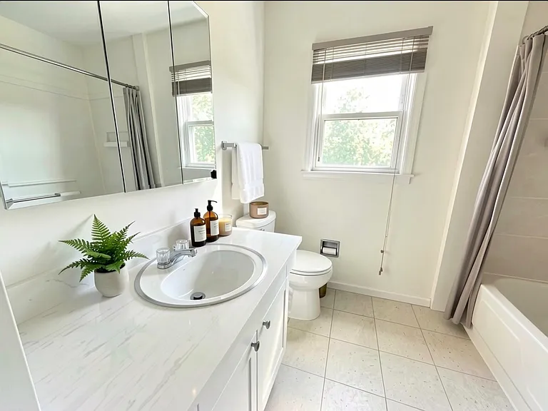 8401 Rhode Island Ave — Photo 10