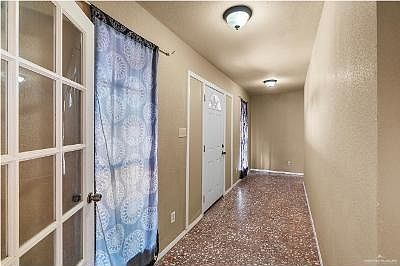 5th image of 2813 Ivy Ave