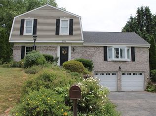 108 Snowden Dr, Pittsburgh, PA