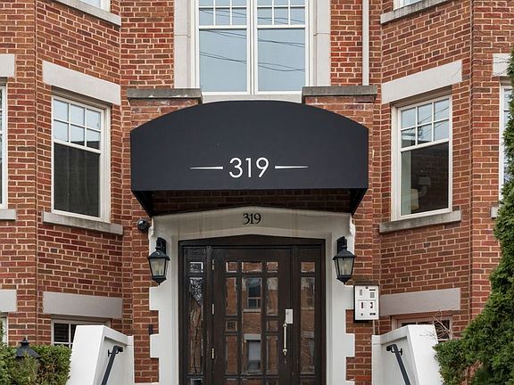 5th image of 319 Lonsdale Rd N #2D