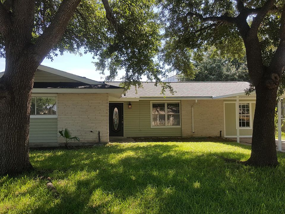 1st image of 5114 Village Row