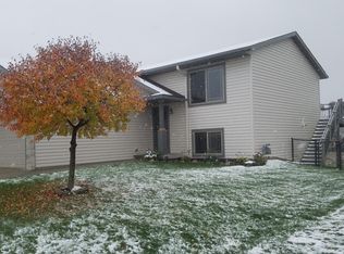 4947 Castleview Dr NW, Rochester, MN 55901