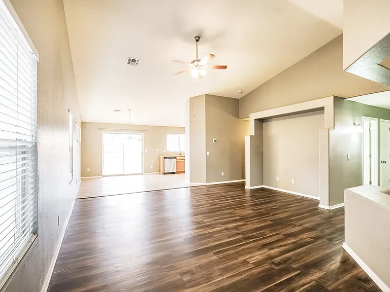 9548 W Miami St — Photo 4