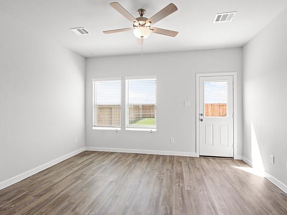 5th image of 318 Crayfish Dr