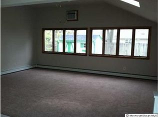 195 Riviera Dr, Toms River, NJ 08753