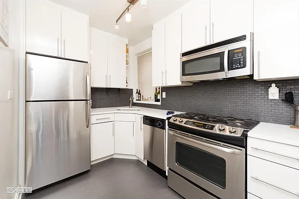 Rented by Citi Habitats | media 21