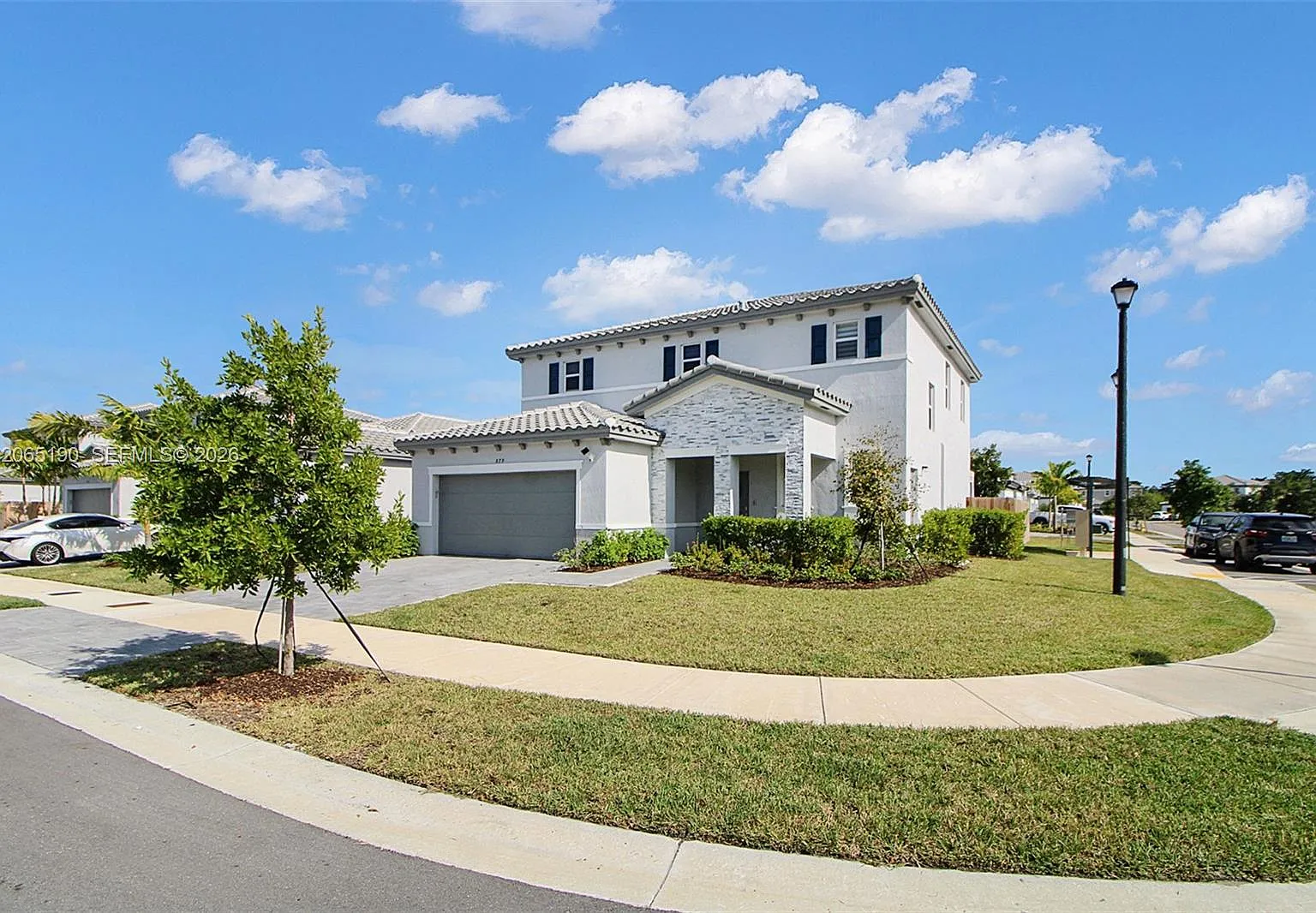 5 bed, 3033 sqft, $5,000 — Photo 4