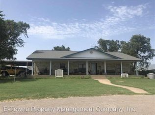 24391 Lawter Rd, Weatherford, OK 73096