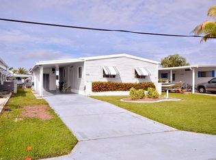 2911 York Rd, Saint James City, FL 33956