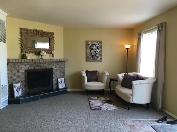 6017 More Ln, Anchorage, AK 99504