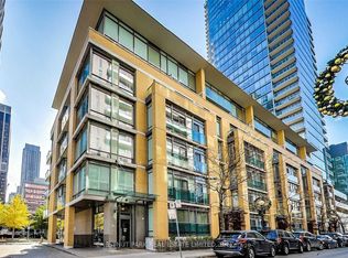 21 Scollard St #401, Toronto, ON M5R1G1