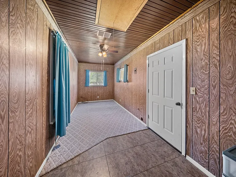 7264 State Highway 190 E — Photo 12